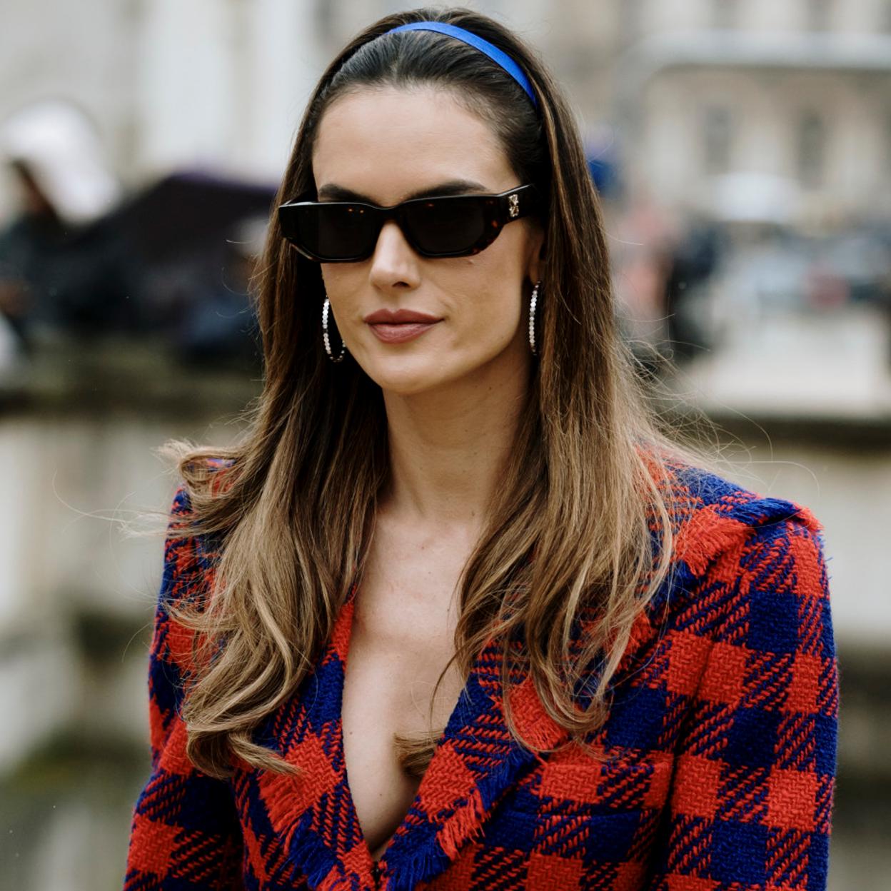 Mujer con pelo teñido
