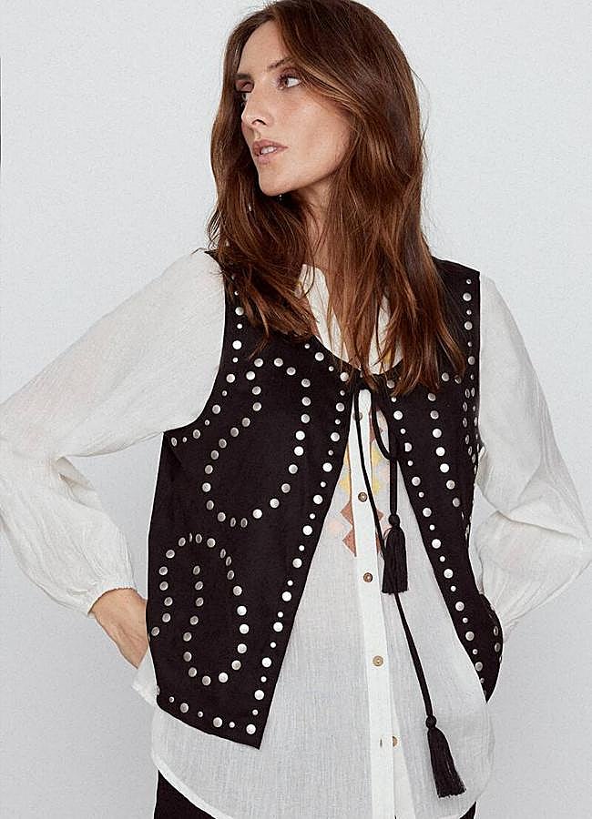 Imagen - Chaleco con tachuelas metálicas