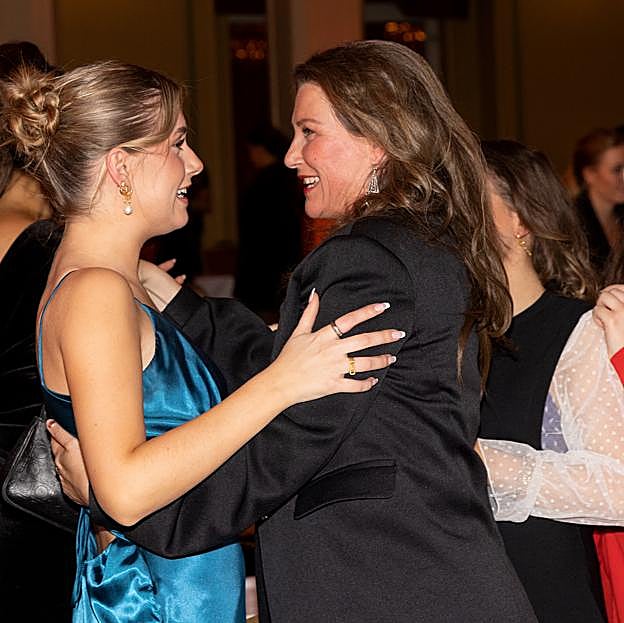 Marta Luisa de Noruega junto a su hija de Leah Isadora Behn. 