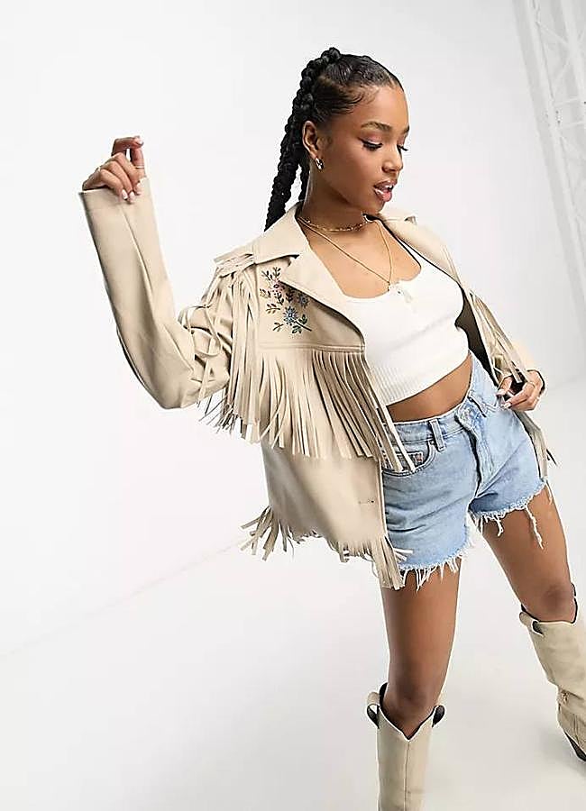 Imagen - Cazadora de flecos con bordado floral