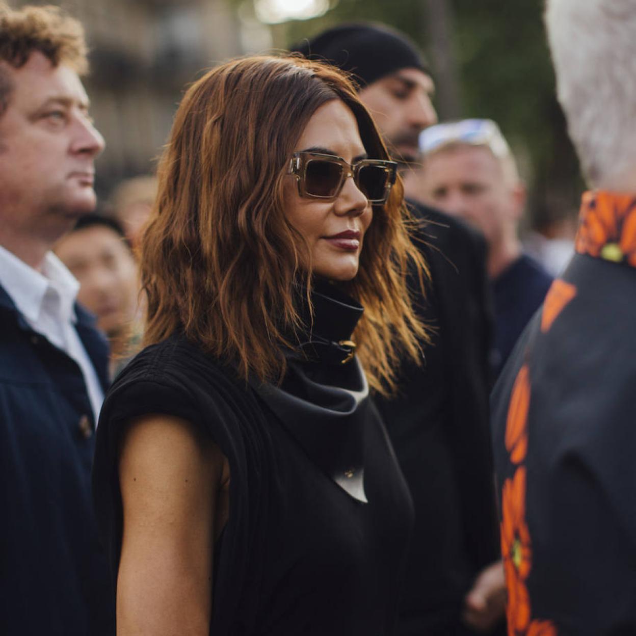 Influencer con corte de pelo shag bob