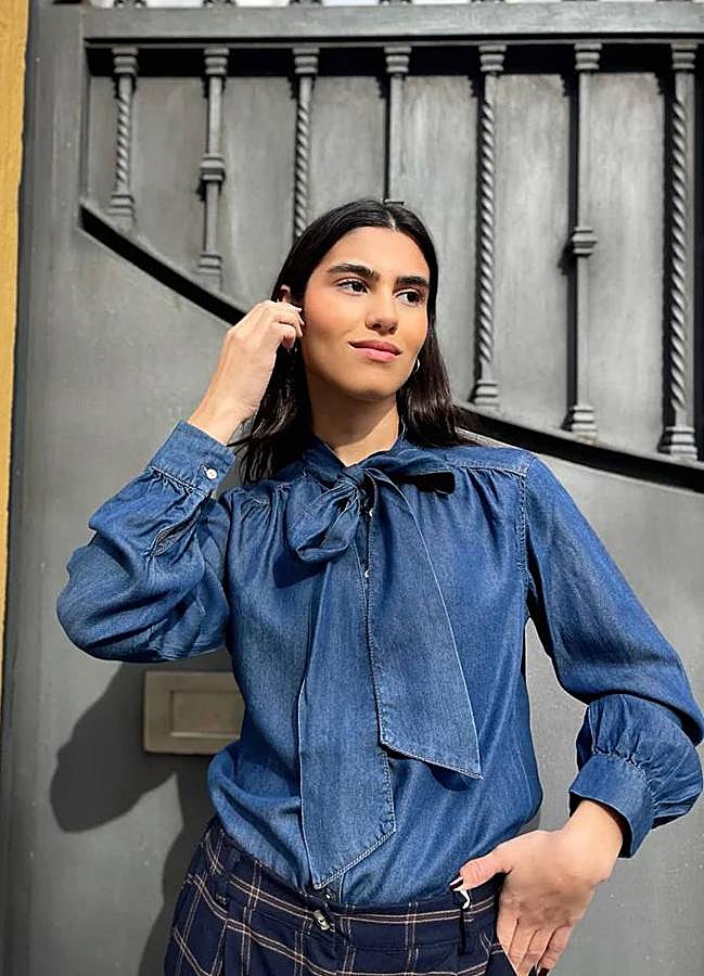 Imagen - Blusa vaquera con lazo de mangas largas