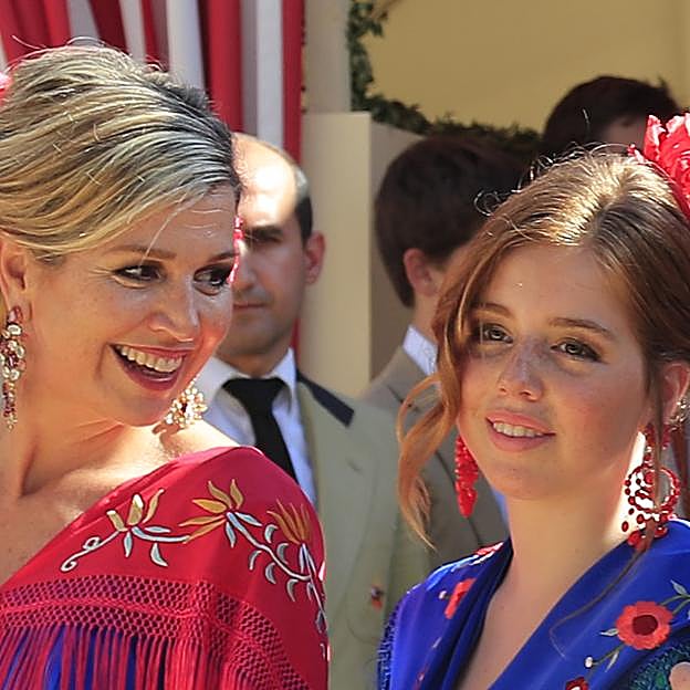 Máxima de Holanda y la princesa Alexia durante la Feria de Abril de 2019. 