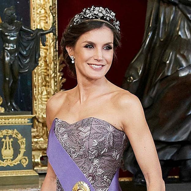 La reina Letizia, con la tiara floral en 2019. 