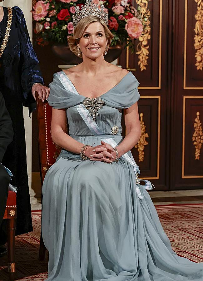 Imagen - Máxima de Holanda con vestido azul claro y tiara de diamantes. Foto: Gtres.