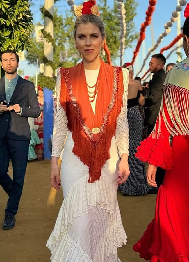 Imagen - Manuela Villena en la Feria de Abril /@RAULROMEROPRESS