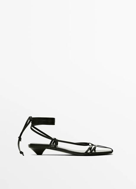 Imagen - Sandalias negras de Massimo Dutti (79,99 euros)