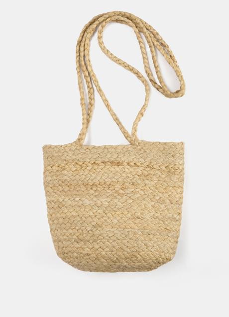Imagen - Bolso de rafia de Pull & Bear (17,99 euros)