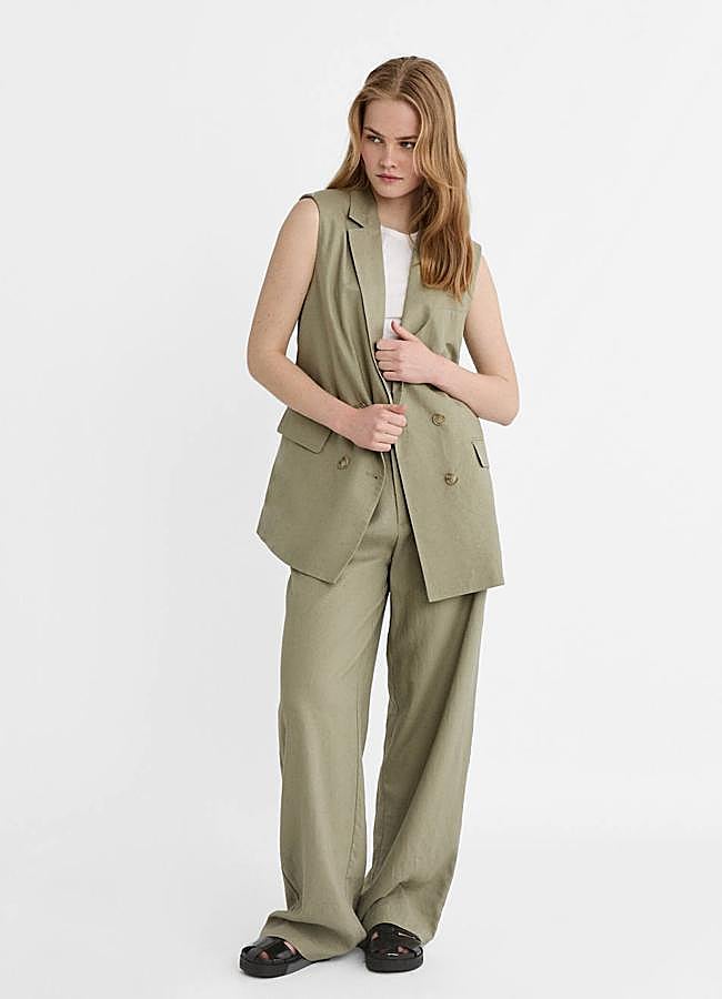 Imagen - Traje de lino khaki con pantalón ancho y chaleco