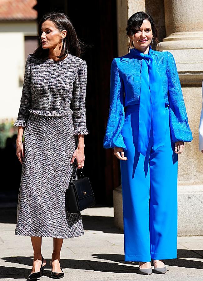 Imagen - Isabel Díaz Ayuso y la reina Letizia en la entrega del Premio Cervantes 2023/LIMITED EDITION