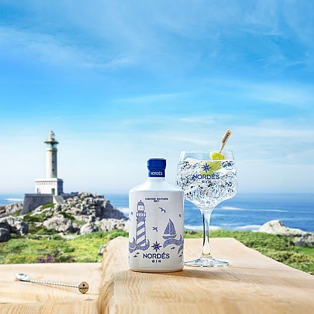 La botella edición limitada de Nordés para celebrar el Día de la Madre.