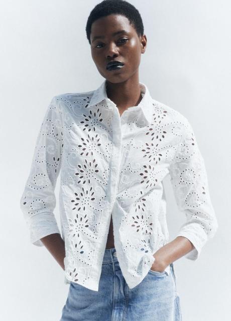 Imagen - Camisa blanca con bordados de Zara (29,99 euros)