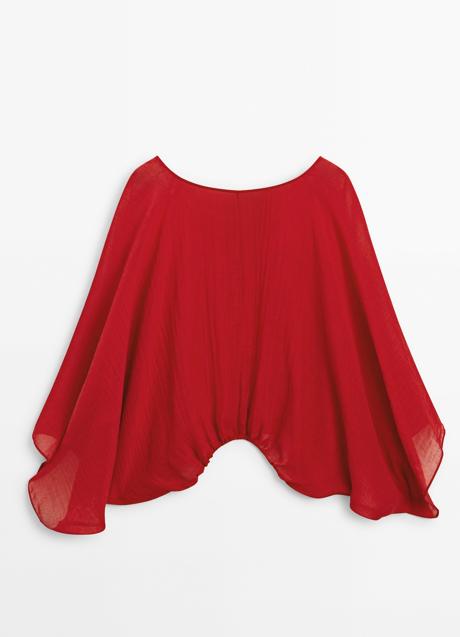 Imagen - Blusa de color rojo de Massimo Dutti (89,95 euros)