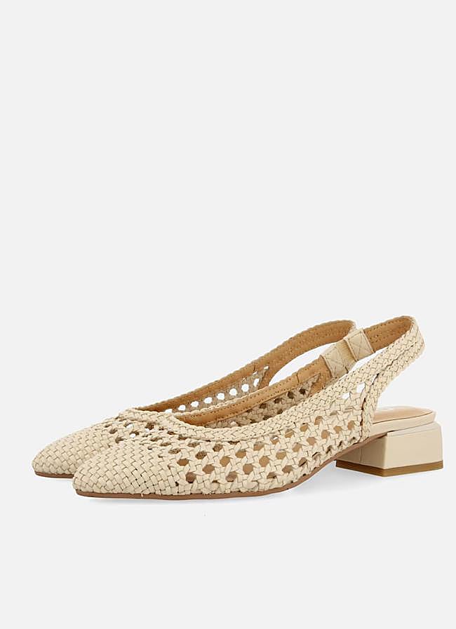 Imagen - Bailarinas trenzadas en color crudo de Gioseppo.