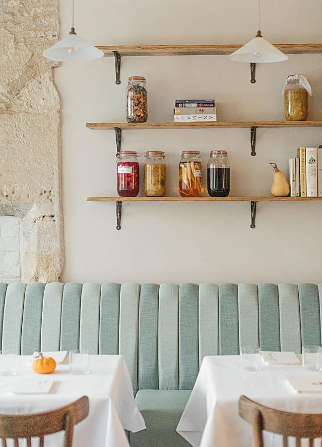 Imagen - Detalle del restaurante de Merlin Labron-Johnson, Osip, donde el menú se construye a partir de los alimentos que cultiva en su huerta. / Mateo&Co