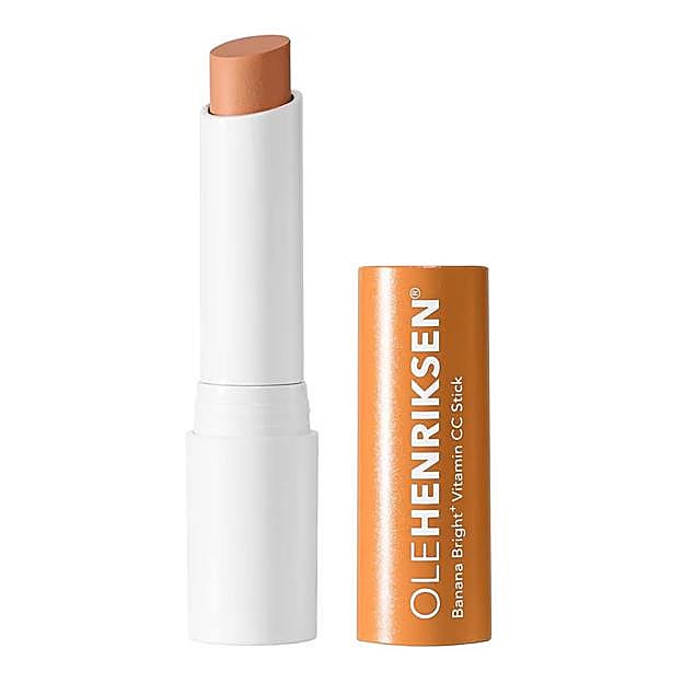 Banana Bright+ Vitamin CC Stick de Ole Henriksen. Precio: 33,99 euros