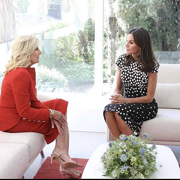 La reina Letizia en su despacho con Jill Biden.