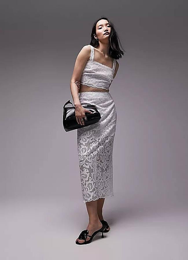 Imagen - Conjunto de encaje con top y falda midi