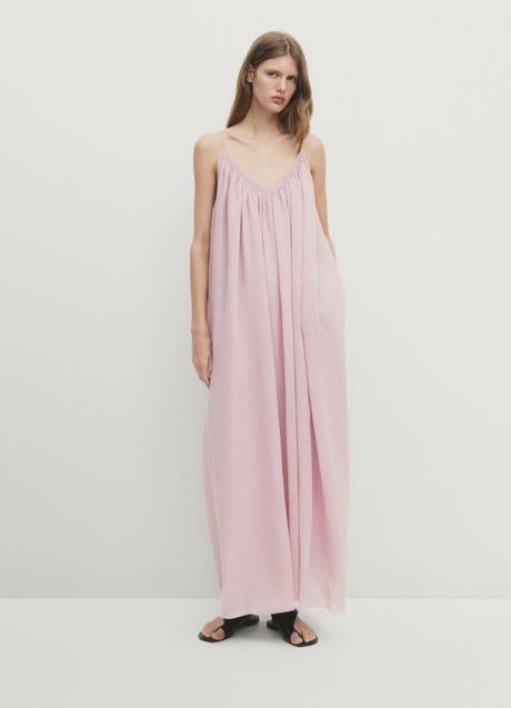 Imagen - Vestido rosa de Massimo Dutti (99,95 euros)