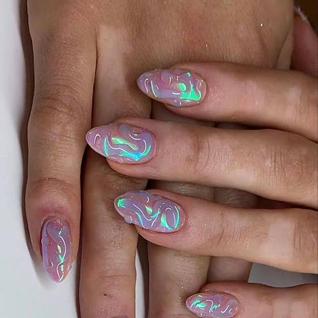 Aurora nails con efecto melted