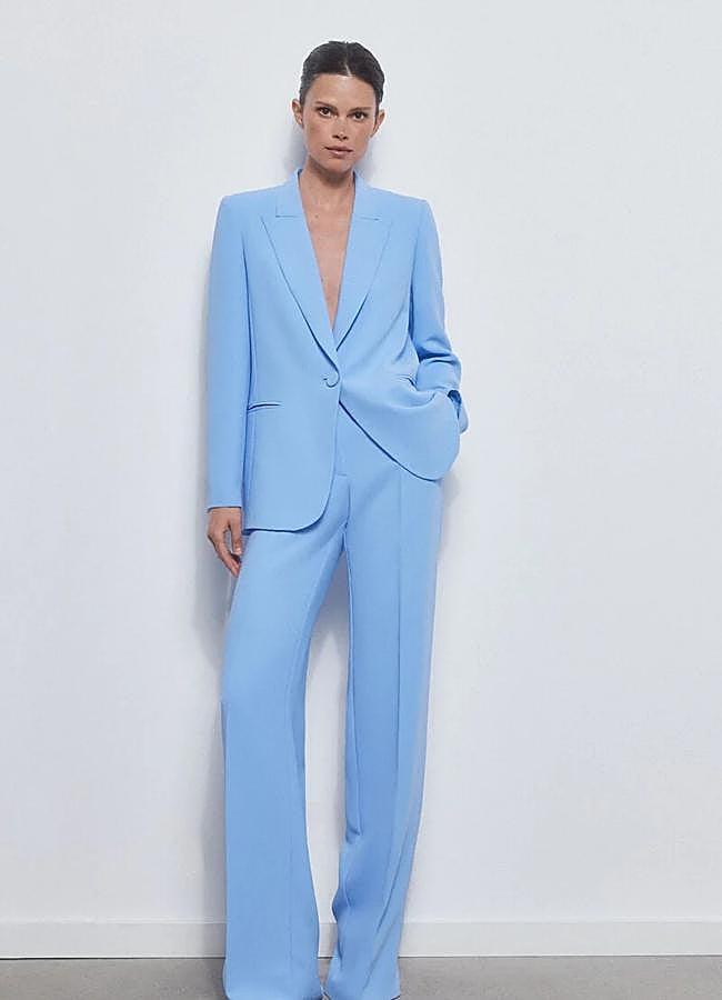 Imagen - Conjunto sastre en azul de TFP by Tamara Falcó. Foto: Pedro del Hierro.