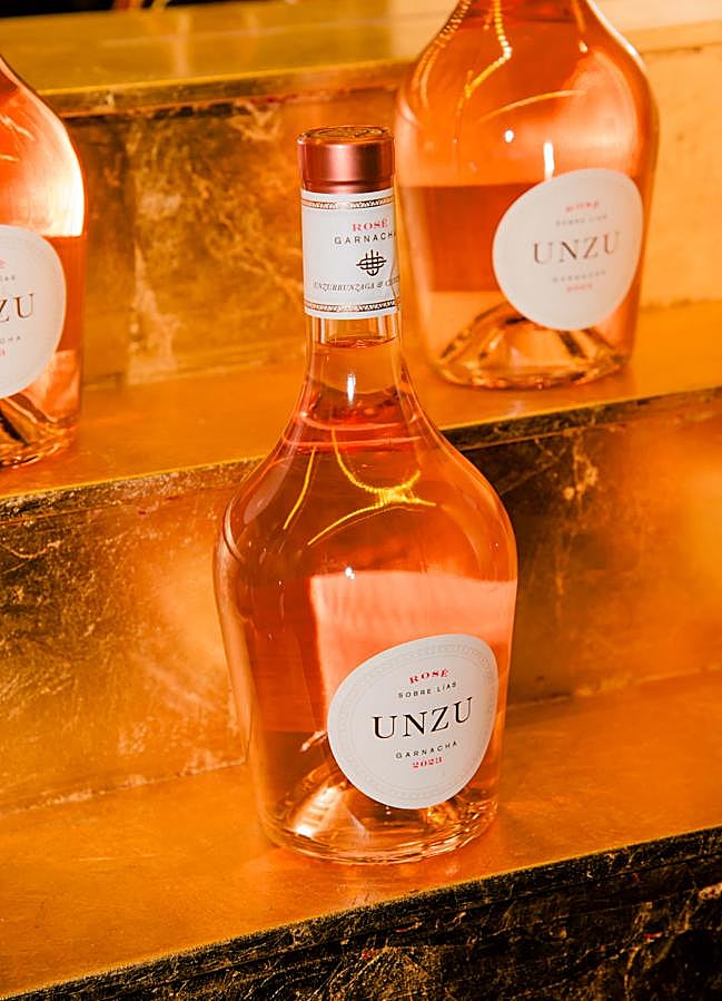 Imagen - La botella de Unzu, el rosé de Julián Chivite, elaborado con uva garnacha. /DR