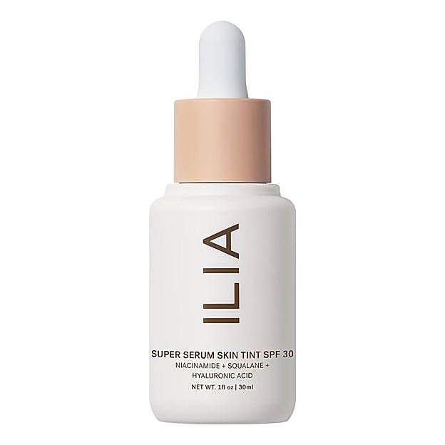 Super Serum Skin Tint SPF 30 de Ilia. Precio: 50,99 euros