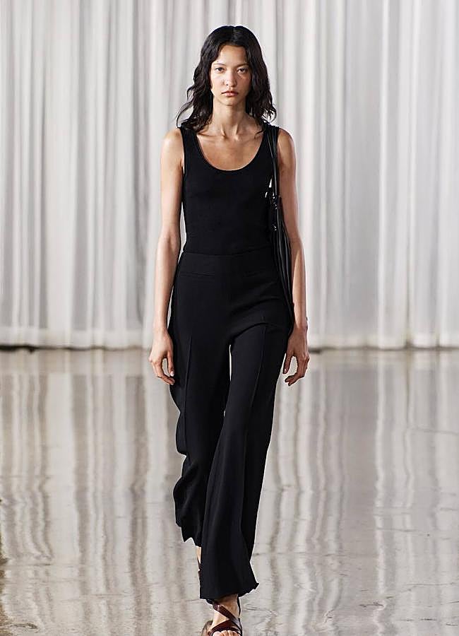 Imagen - Pantalón de vestir negro estilo flare