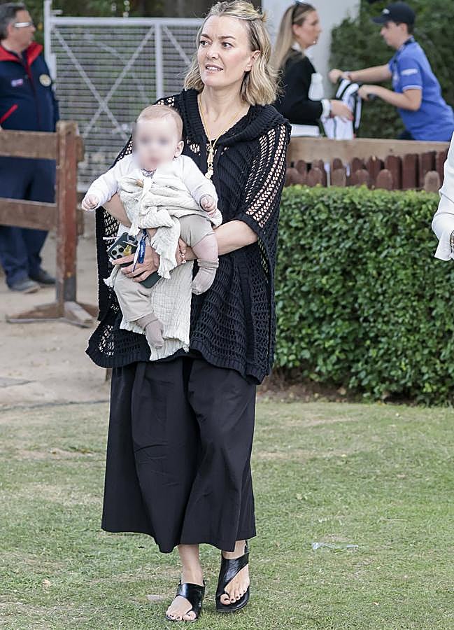 Imagen - Marta Ortega con unas sandalias planas negras. / GTRES