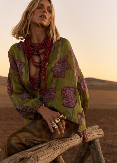 Imagen - Blusa estampada de Zara (49,99 euros)