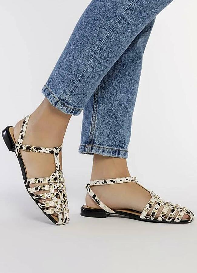 Imagen - Sandalias trenzadas cangrejeras en animal print