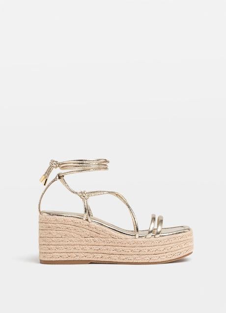 Imagen - Sandalias de Stradivarius (29,99 euros)
