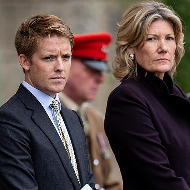 El duque de Westminster junto a su madre, en una imagen de archivo. 