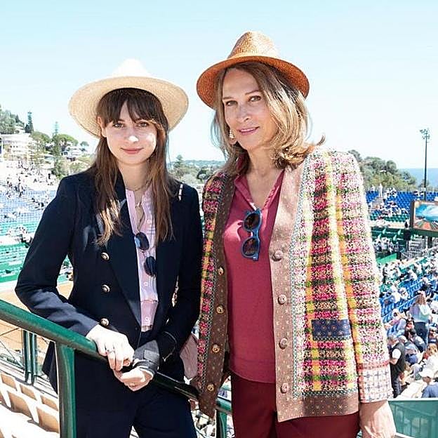 Eulalia de Orleans-Borbón y su madre Antonella Rendina comparten mucho planes juntas. 