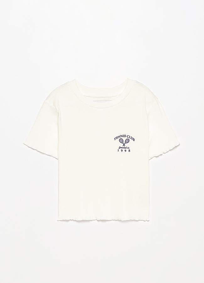 Imagen - Camiseta de inspiración tenniscore de Lefties (5,99 euros).