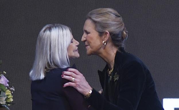Eugenia Martínez de Irujo y la infanta Elena. 