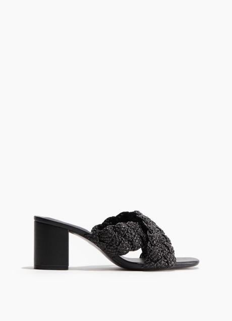 Imagen - Sandalias negras de H&M (37,99 euros)