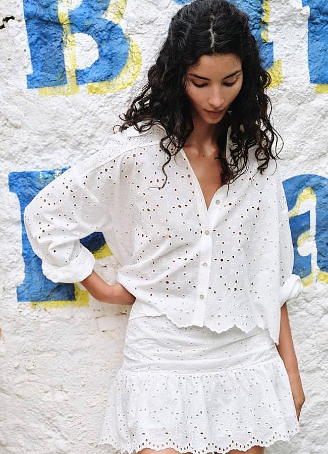 Imagen - Conjunto bordado con camisa y falda de volante