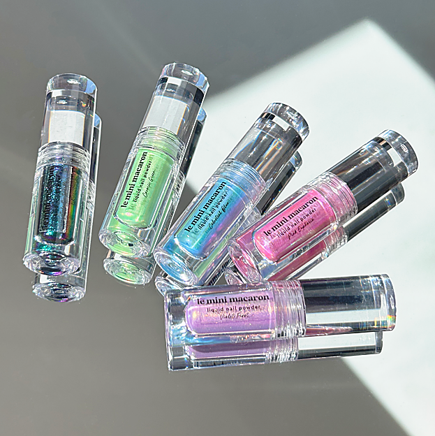 Los Polvos Líquidos para Uñas Stardust de Le Mini Macaron.