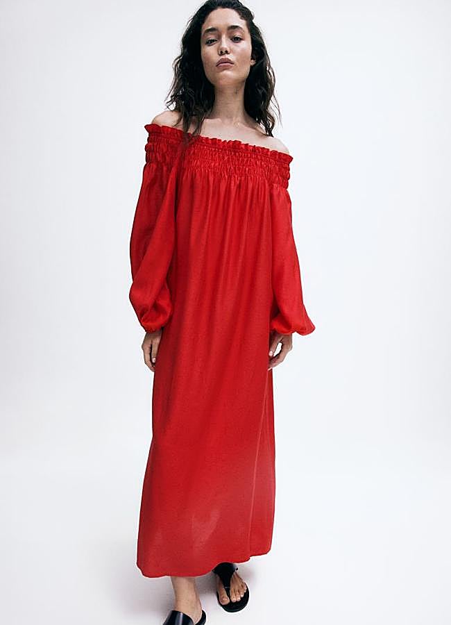 Imagen - Vestido escote hombros en rojo de H&M.
