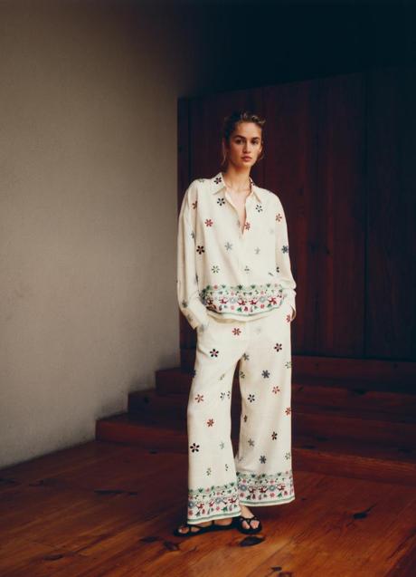 Imagen - Pantalón estampado de Zara (35,99 euros)