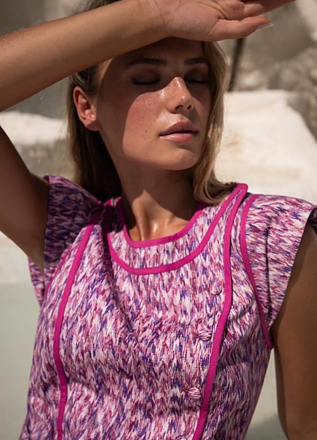 Imagen - Mono con estampado en rosa de Monbali.