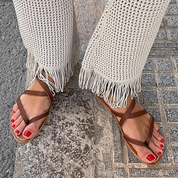 Estos son los colores de uñas para los pies que van a triunfar en el verano 2024