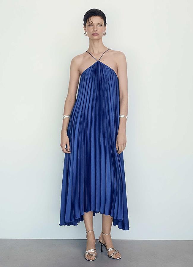 Imagen - Vestido plisado con cuello halter de Mango (69,99€)