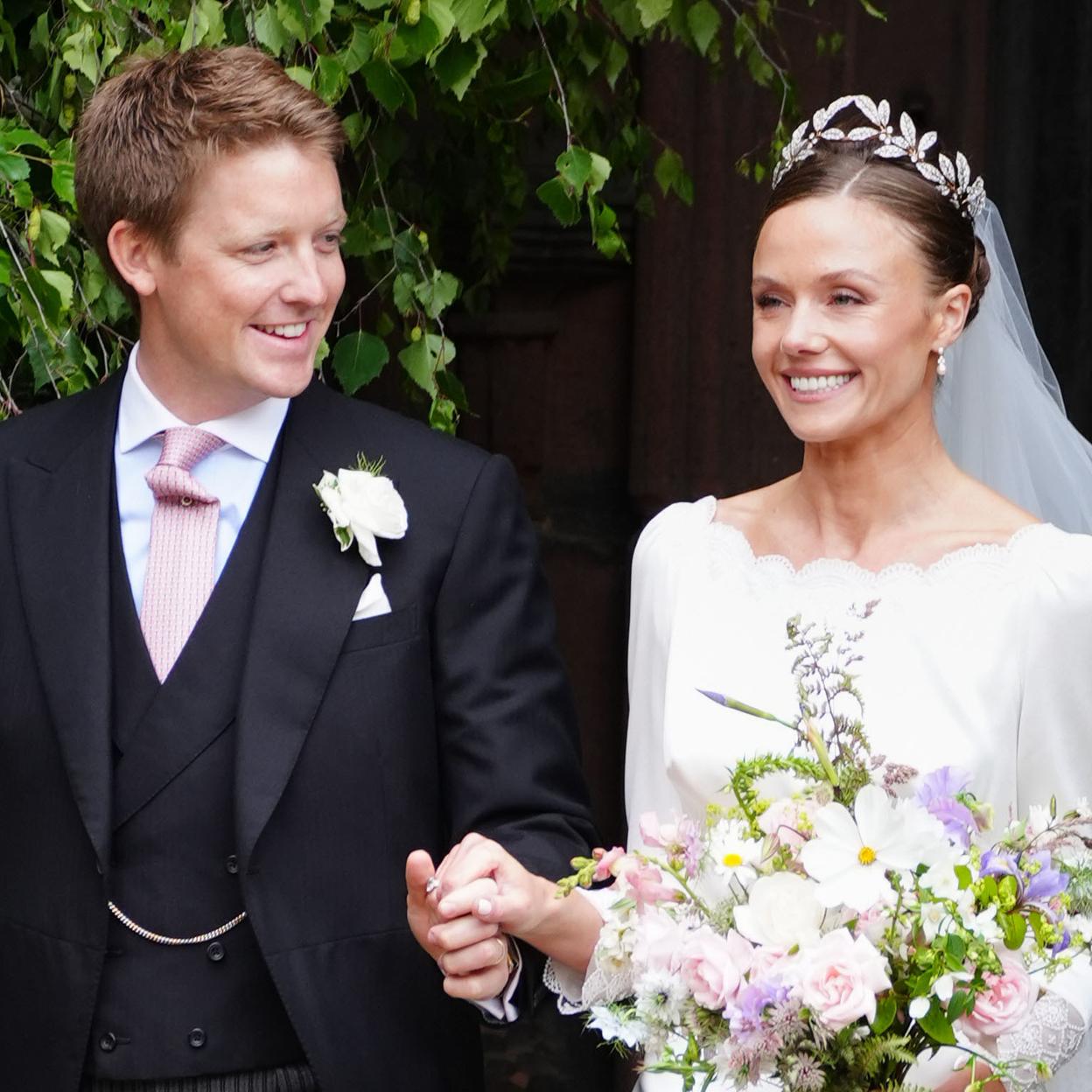 Hugh Grosvenor y Olivia Henson, el día de su boda. 