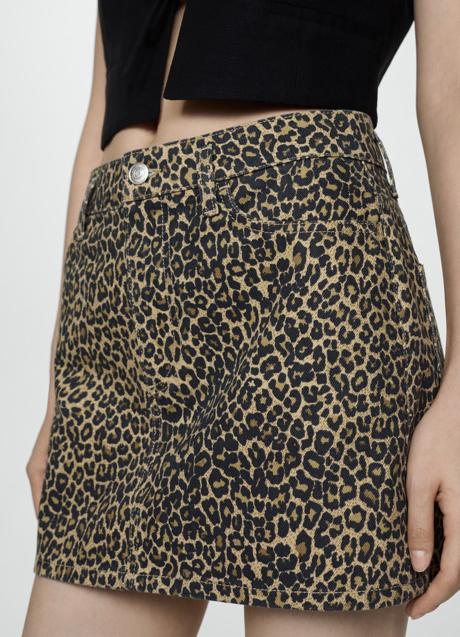 Imagen - Falda con estampado de leopardo de Mango (29,99 euros)