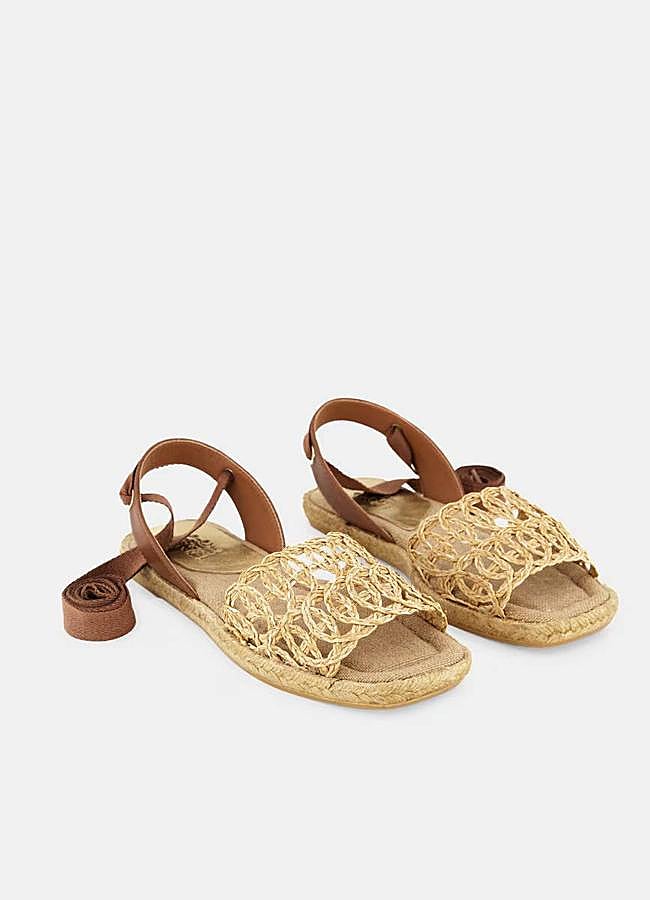 Imagen - Sandalias de rafia destalondas con cintas para anudar al tobillo