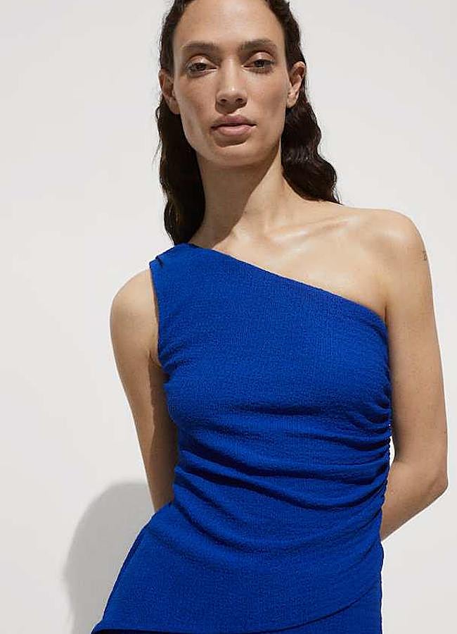 Imagen - Top asimétrico fruncido de Mango (17,99€)