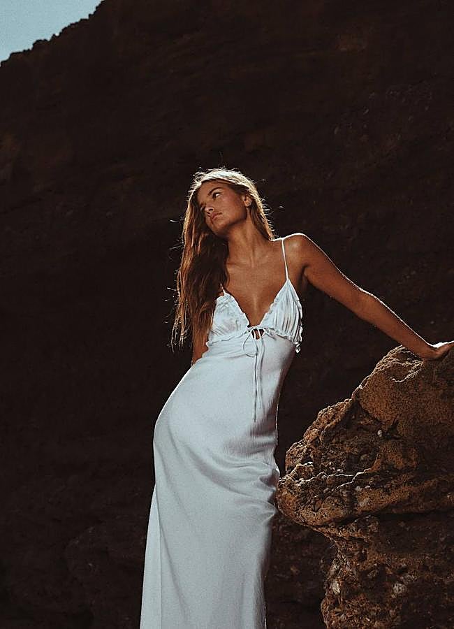 Imagen - Vestido blanco largo en tejido satinado