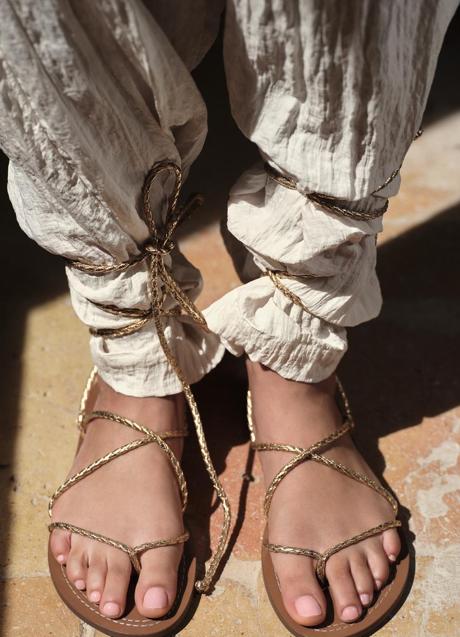 Imagen - Sandalias planas de Zara (29,99 euros)